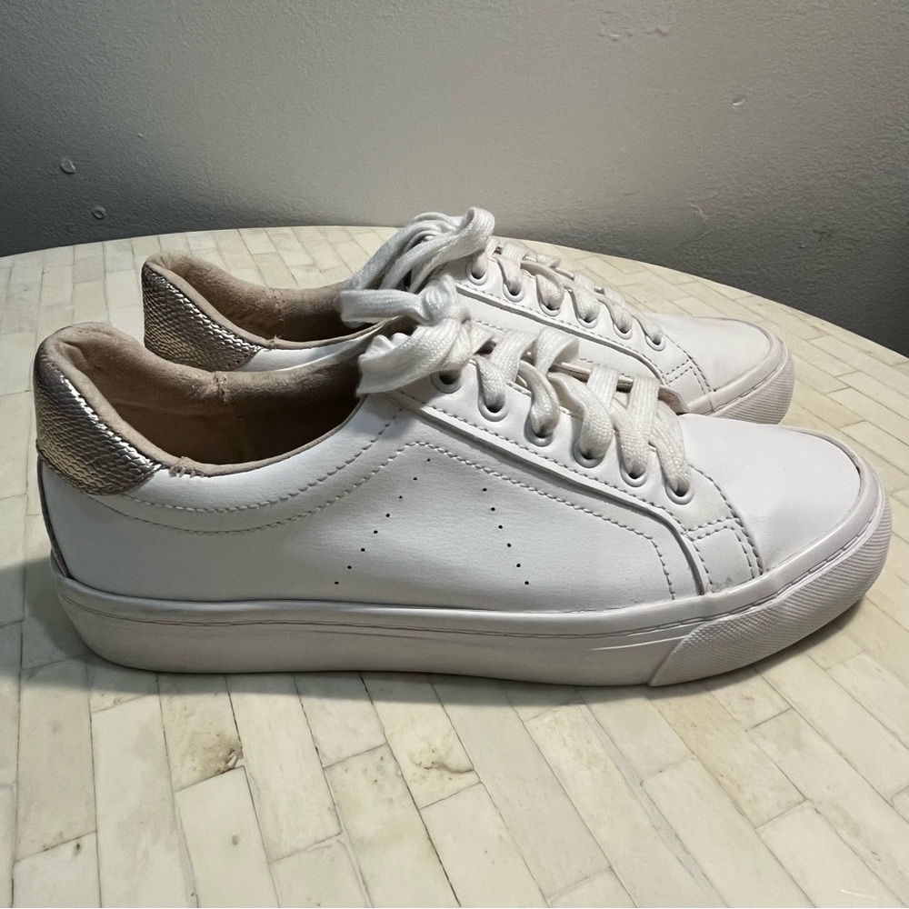Bershka White Sneakers with Rose Gold Detail size 7 or EU 37 - Picture 3 of 11